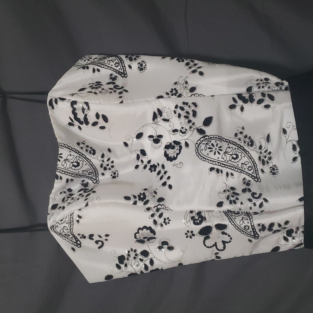 Dress - Picture 2 of 4